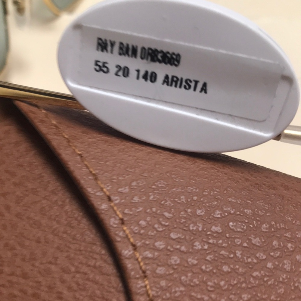 Ray-Ban Sunglasses, model RB3669 color artista with Brown Leather Case - Picture 4 of 5